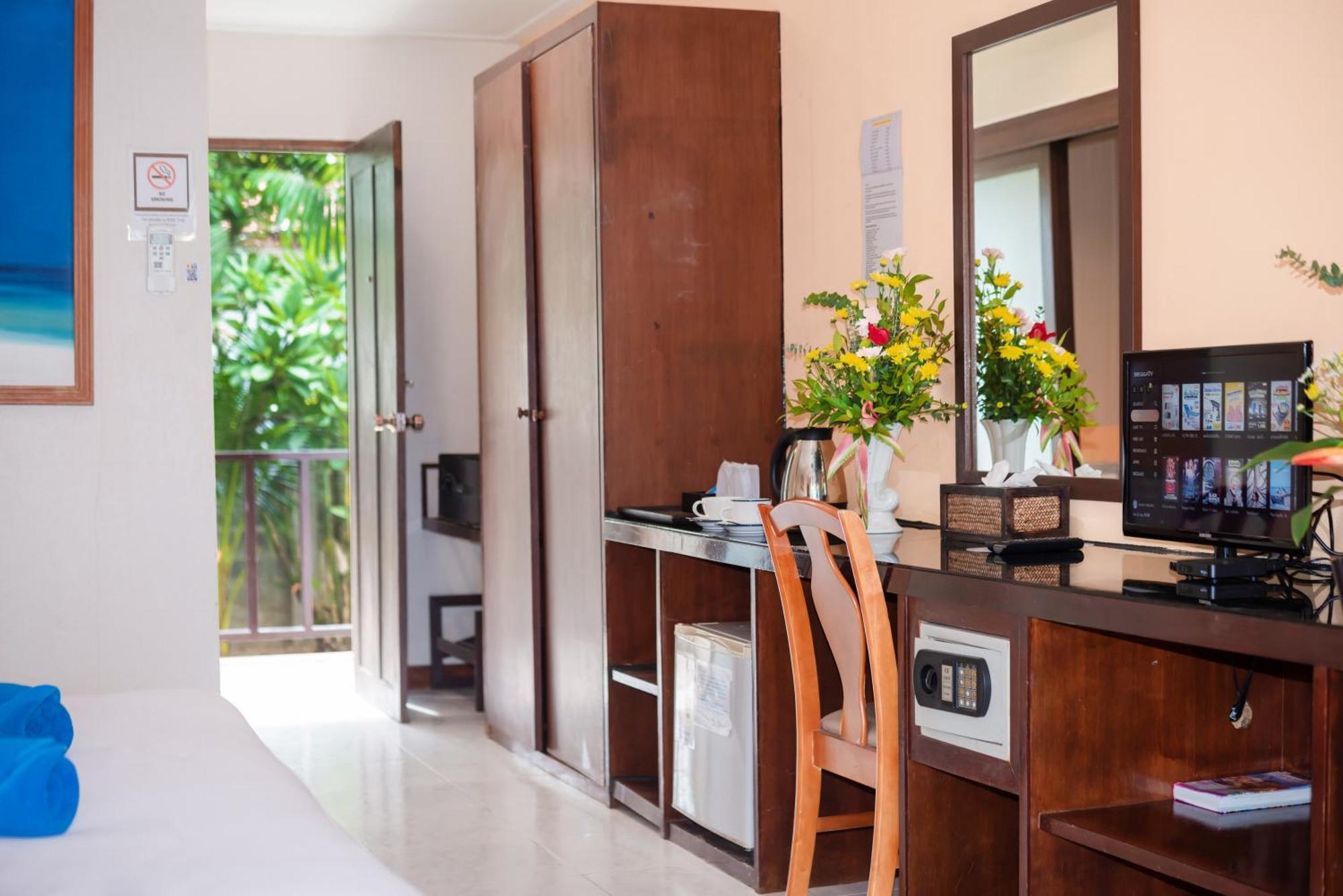 The Florist Resort Mae Nam Buitenkant foto